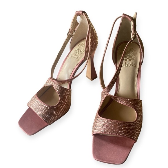 VINCE CAMUTO NWOT Sparkling Rosay Amethyst Silk Wide Stiletto Heel Barbi… - Picture 8 of 8